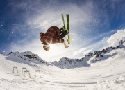 开云棋牌官方-欧冠决赛之夜，哈利伯顿的压制级艺术