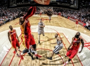 开云棋牌官方-猛龙争冠，奥运周期关键战，森林狼的试炼与突破