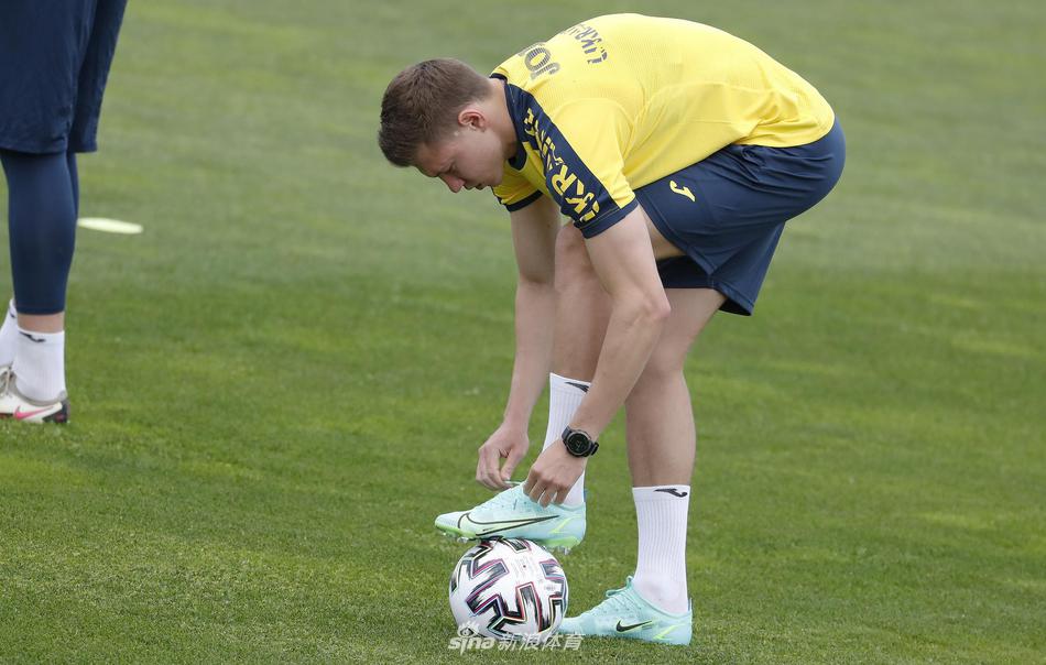 关于荷兰面对乌克兰反扑,艰难战平晋级形势堪忧的信息 关于荷兰面对乌克兰反扑,艰难战平晋级形势堪忧的信息