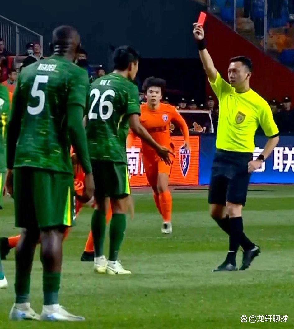 包含上海绿地申花球员集训状态火热，备战下一场的词条